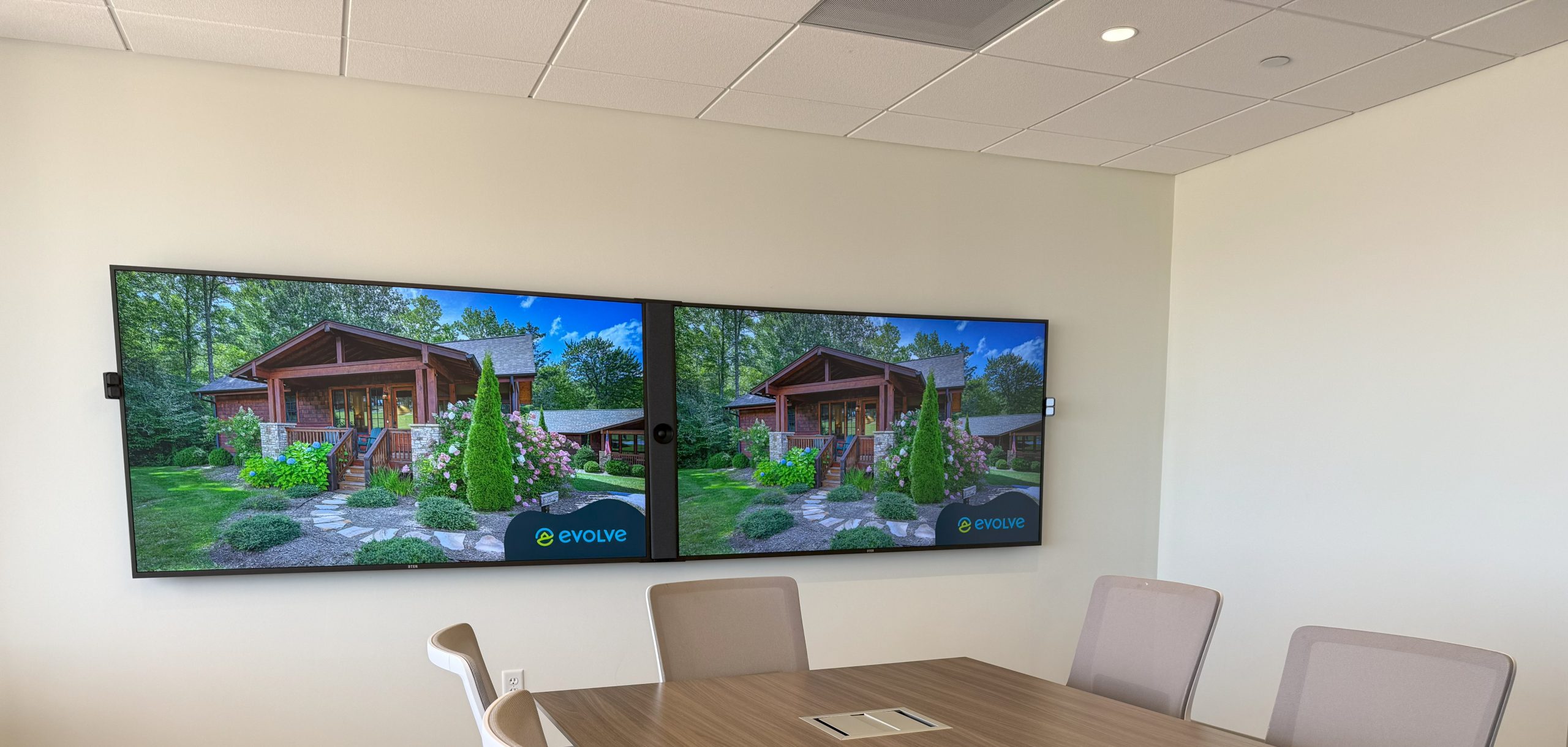 Evolve Eases IT Burden with DTEN Collaboration Devices